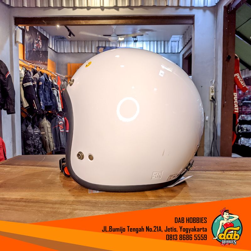 Zeus 385C White image 3