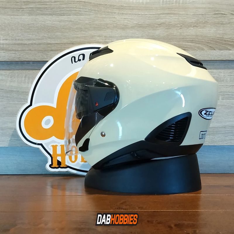 Zeus 611 Ivory image 3