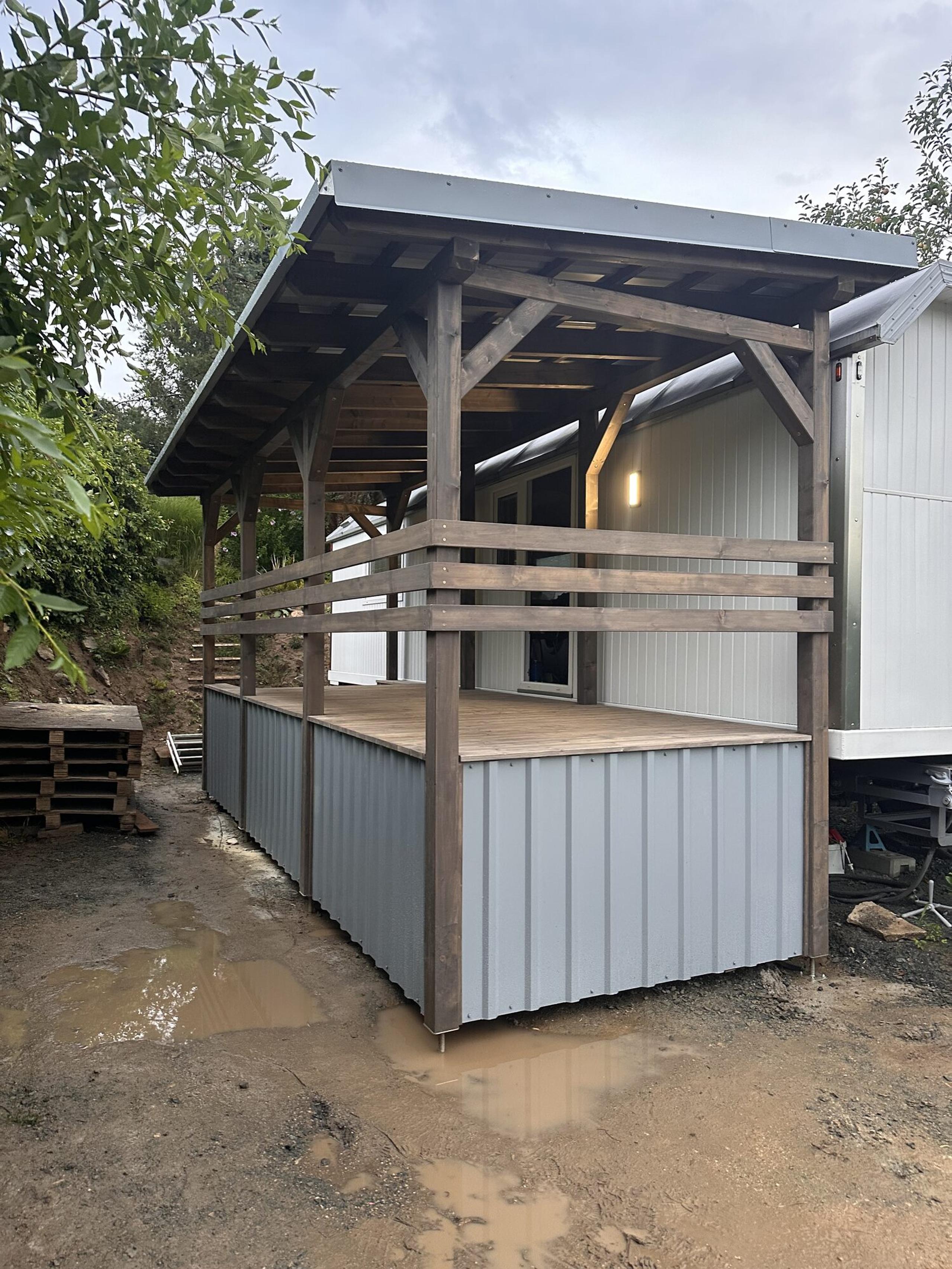 Pergola k maringotce — fotka 3