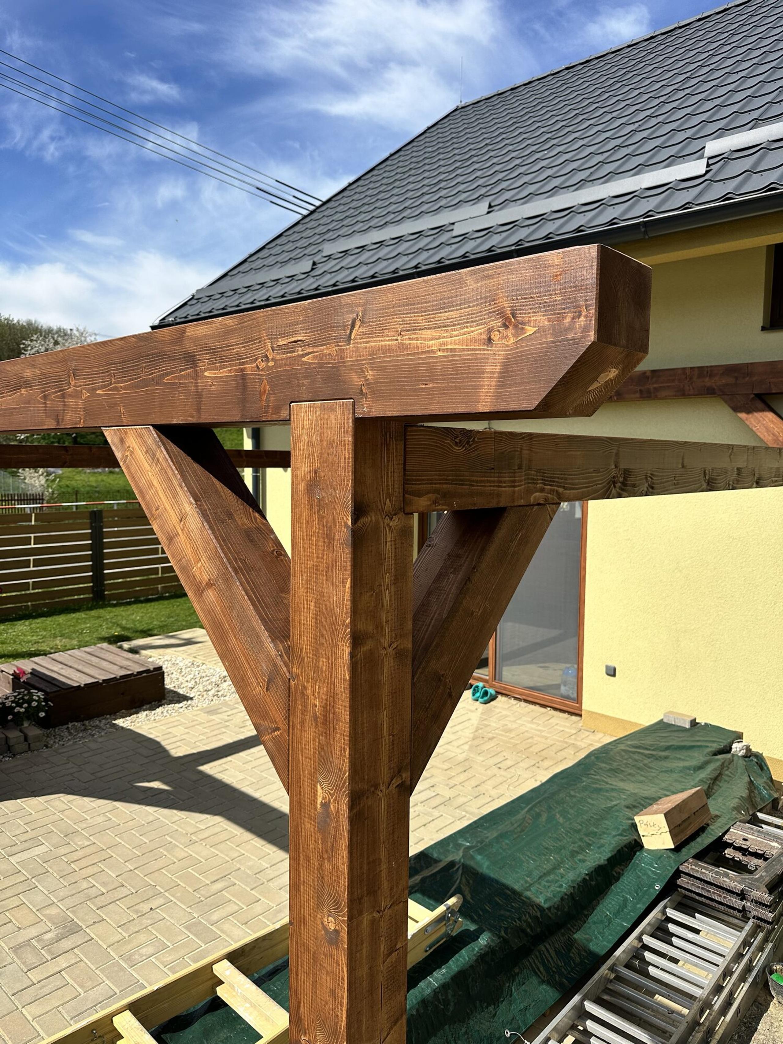 Dřevěná pergola na míru — fotka 8