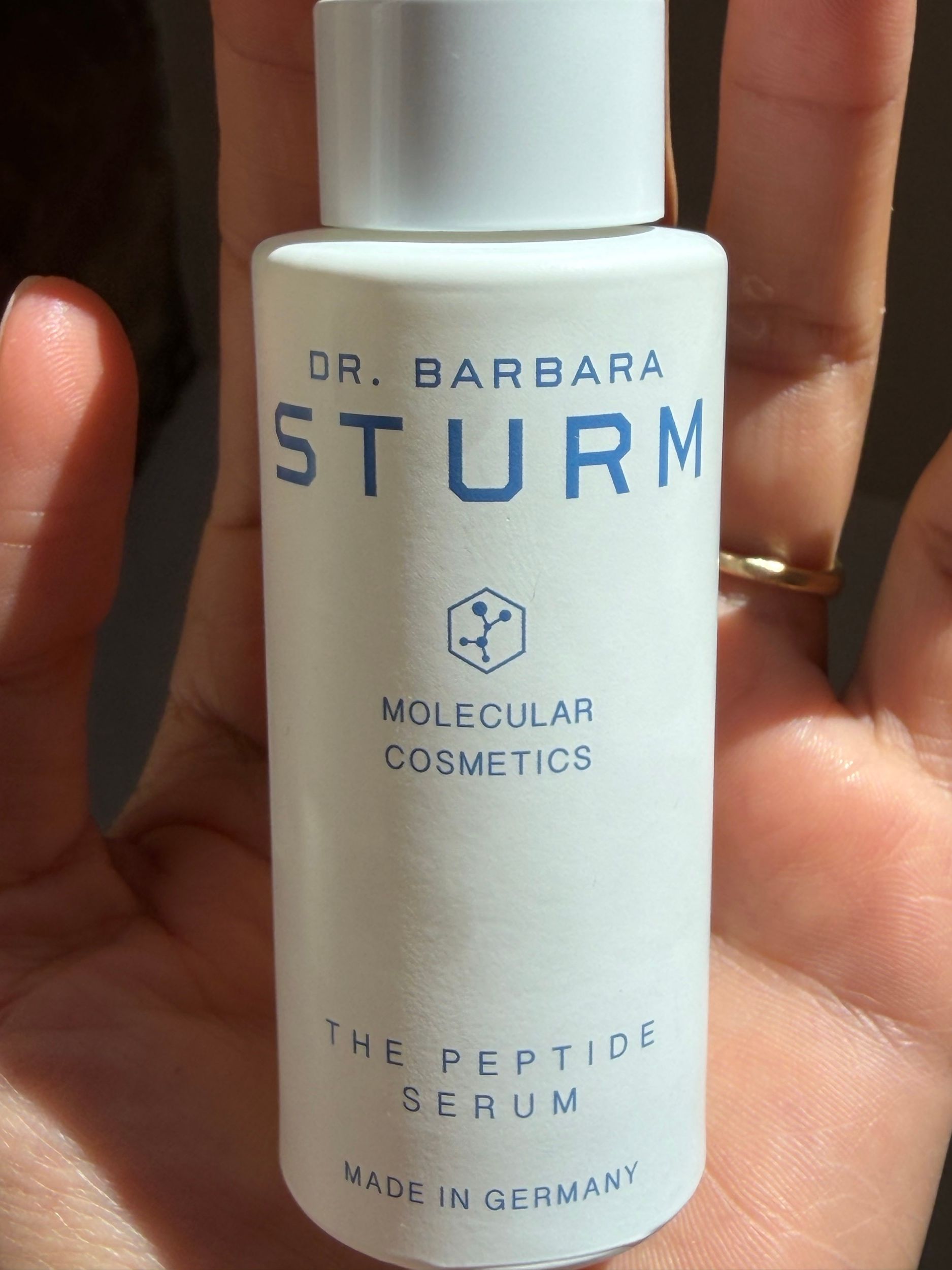 Bella Thomas for Dr. Barbara Sturm