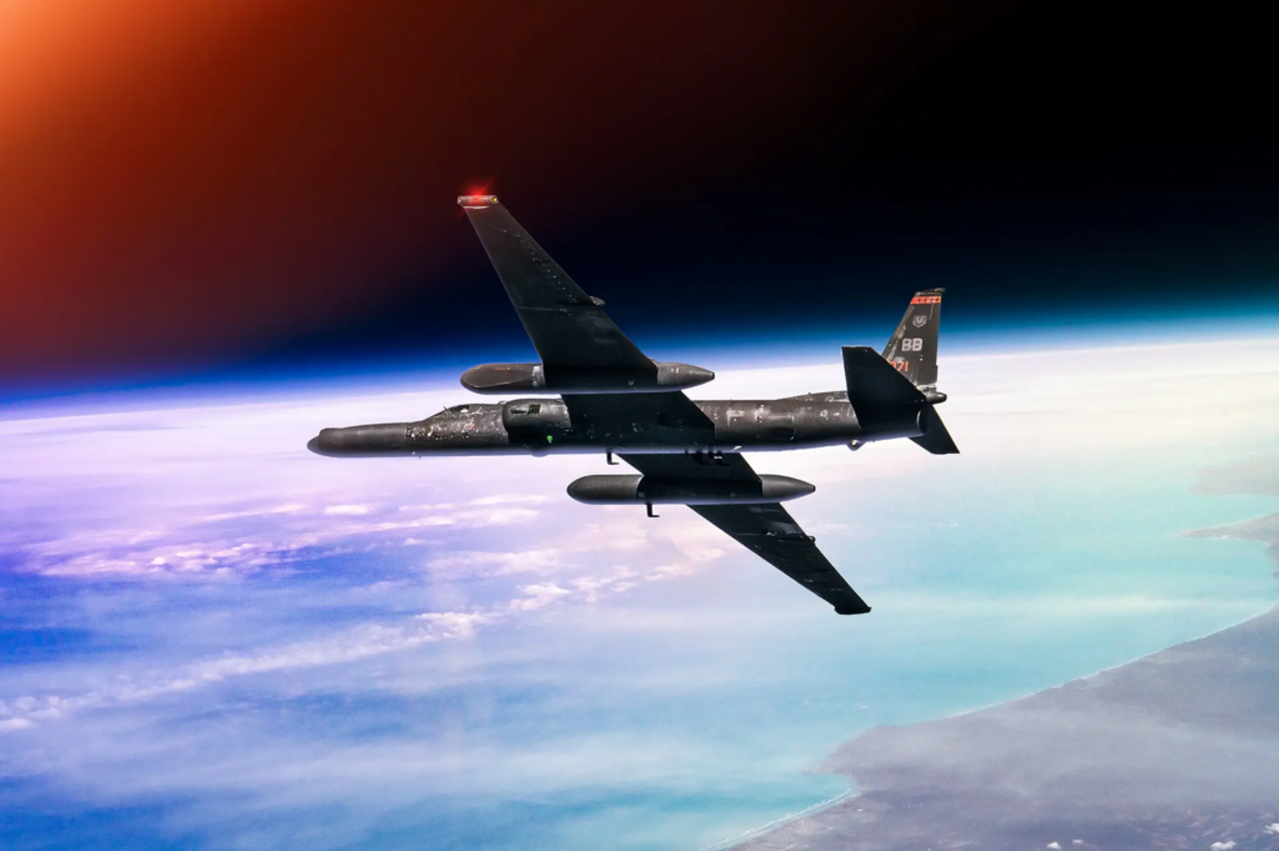 The U2 can fly at 70,000 feet but must stay within an extremely narrow speed window of five MPH.