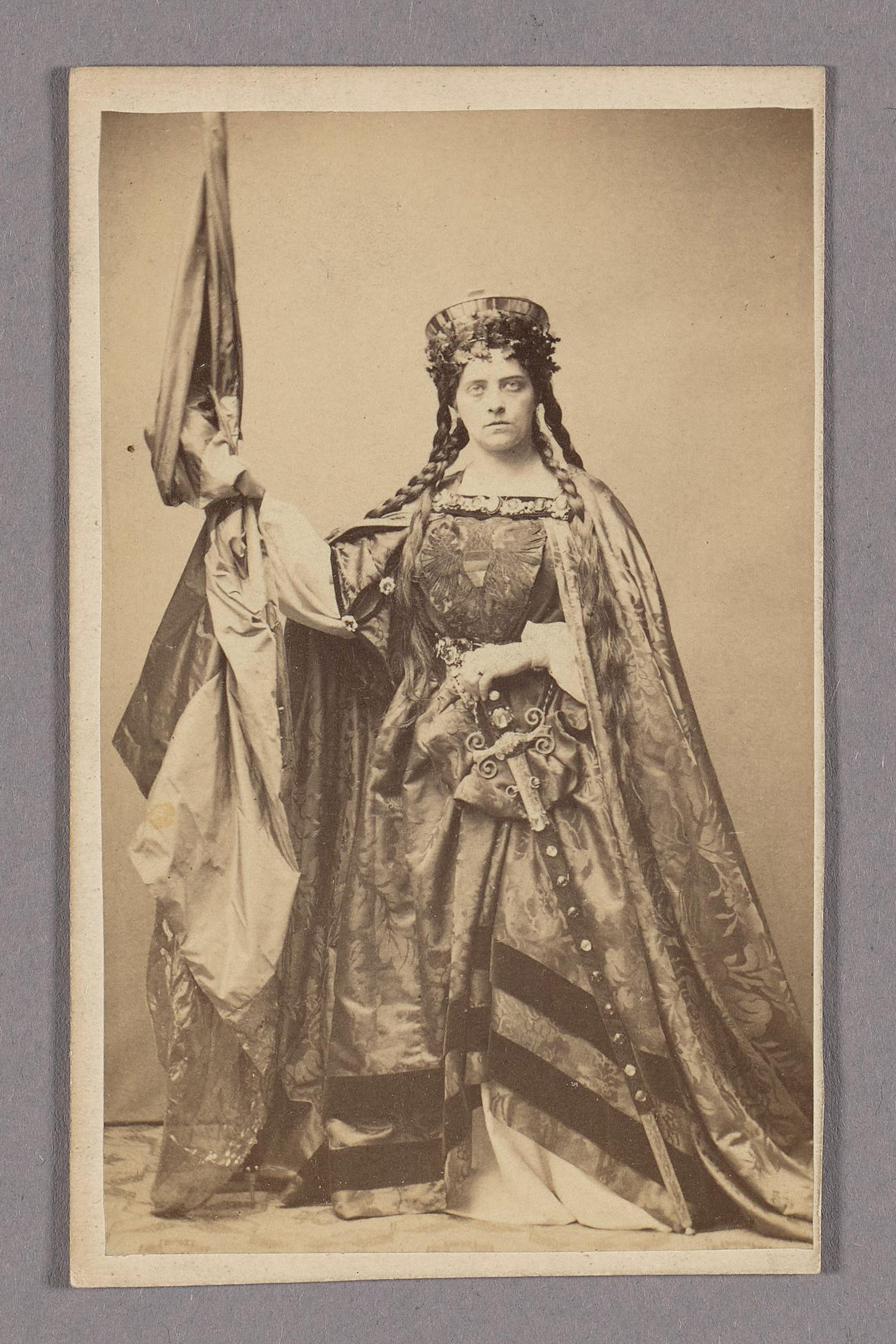 Untitled (Portrait Fanny Janauschek As Francofurtia)