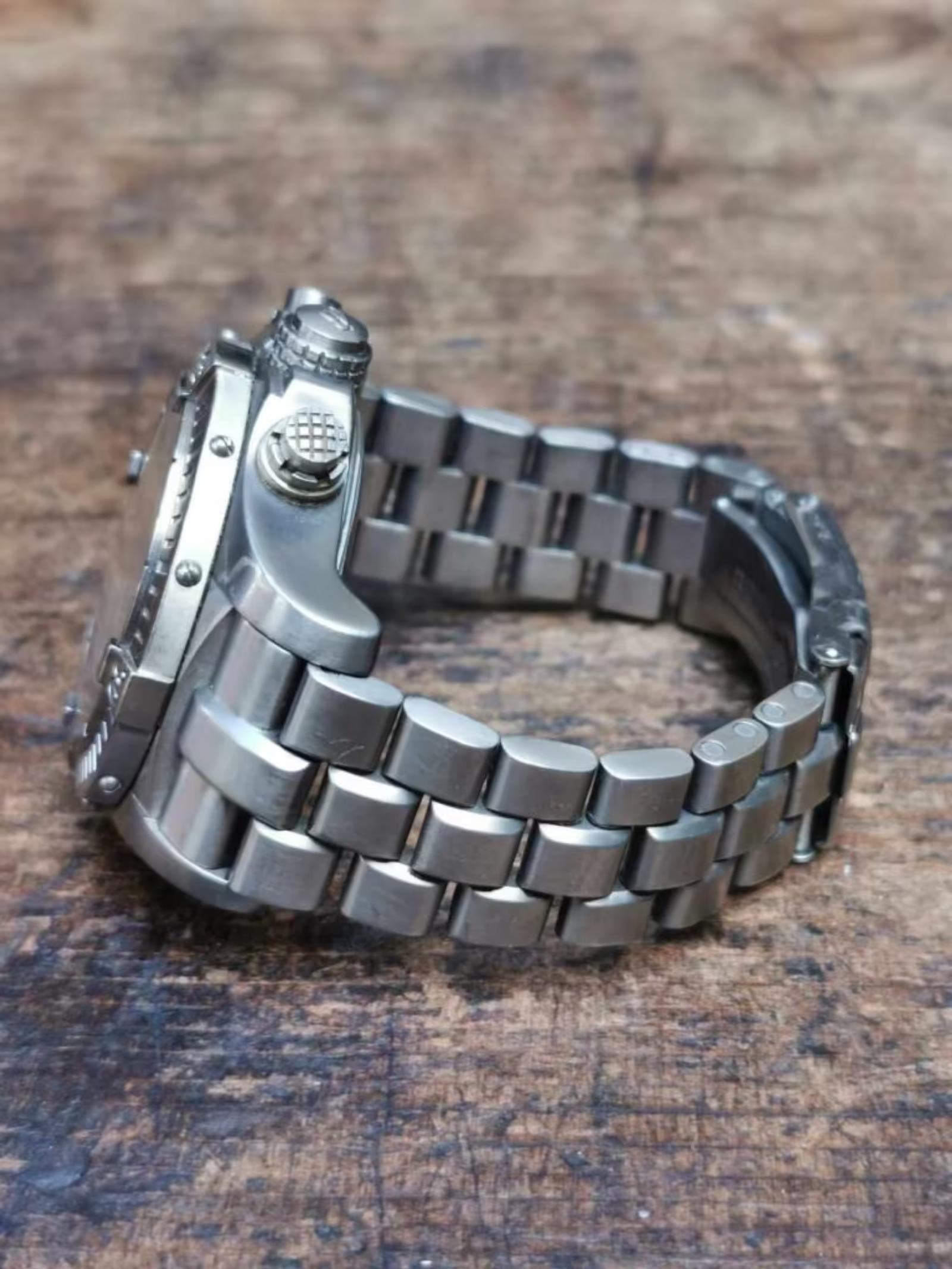 Breitling Avenger pre-loved watch, photo 3 at Watch Empire Dublin