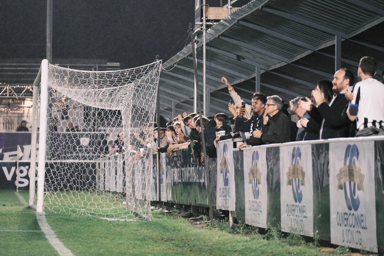 HANWELL TOWN 2-1 BASINGSTOKE TOWN: BRADBURY DOUBLE SEALS ALL THREE POINTS