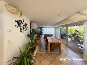 Exklusive 4.5-Zimmer-Gartenwohnung mit Wintergarten