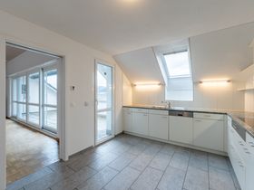 Grosszügige 4.5-Zimmer-Dachwohnung mit Weitsicht in Zofingen