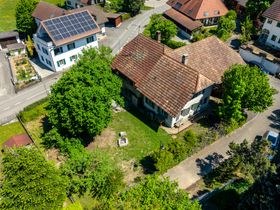 Charmantes Wohnhaus mit Scheune und Baulandreserve