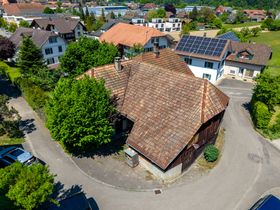 Charmantes Wohnhaus mit Scheune und Baulandreserve