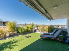 Rasenfläche auf der Terrasse