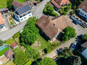 Charmantes Wohnhaus mit Scheune und Baulandreserve