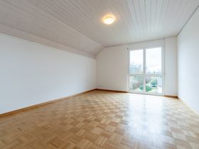 Grosszügige 4.5-Zimmer-Dachwohnung mit Weitsicht in Zofingen