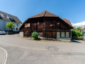 Charmantes Wohnhaus mit Scheune und Baulandreserve