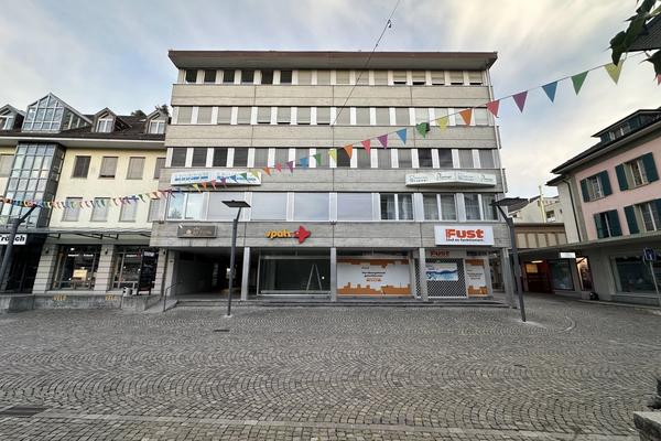 Arbeiten oder Wohnen? Vielseitige Räumlichkeiten an zentraler Lage in Langenthal