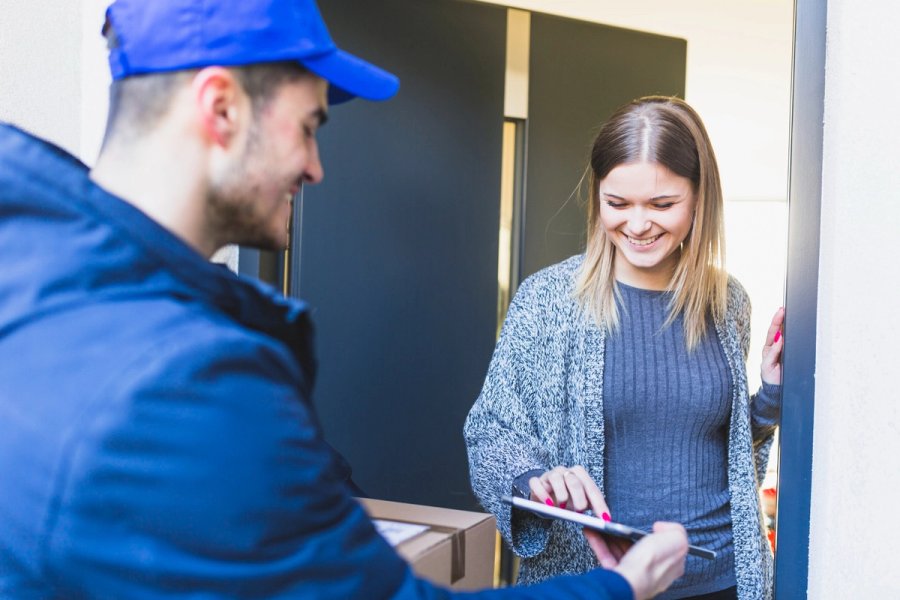 Customer signing for delivered documents