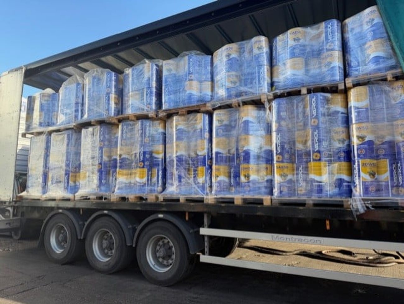 208 litre oil drums palletised at Midland Oil Group storage facility in Halesowen
