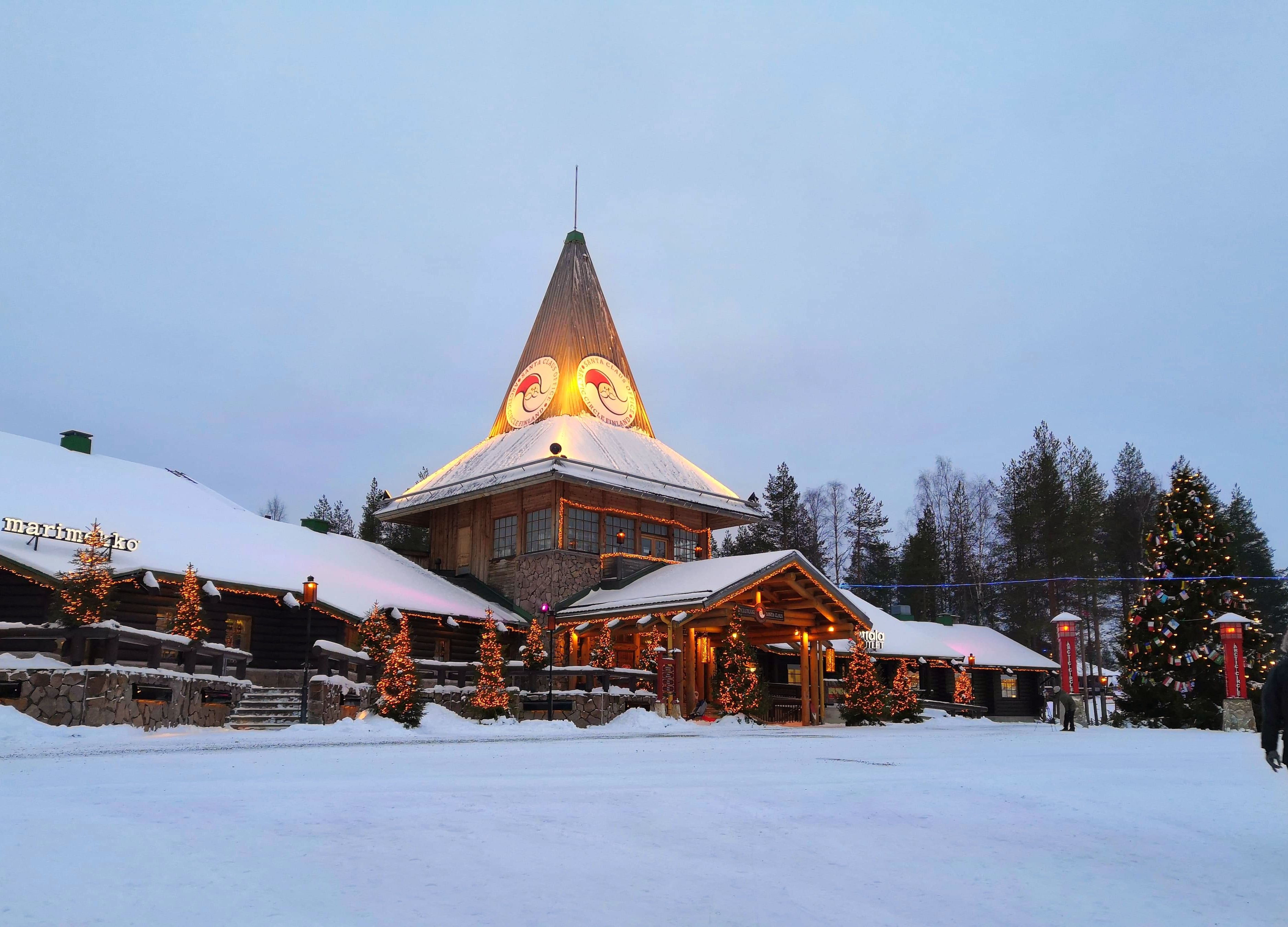 Joulupukin Pajakylä Rovaniemellä - Valkea Homes
