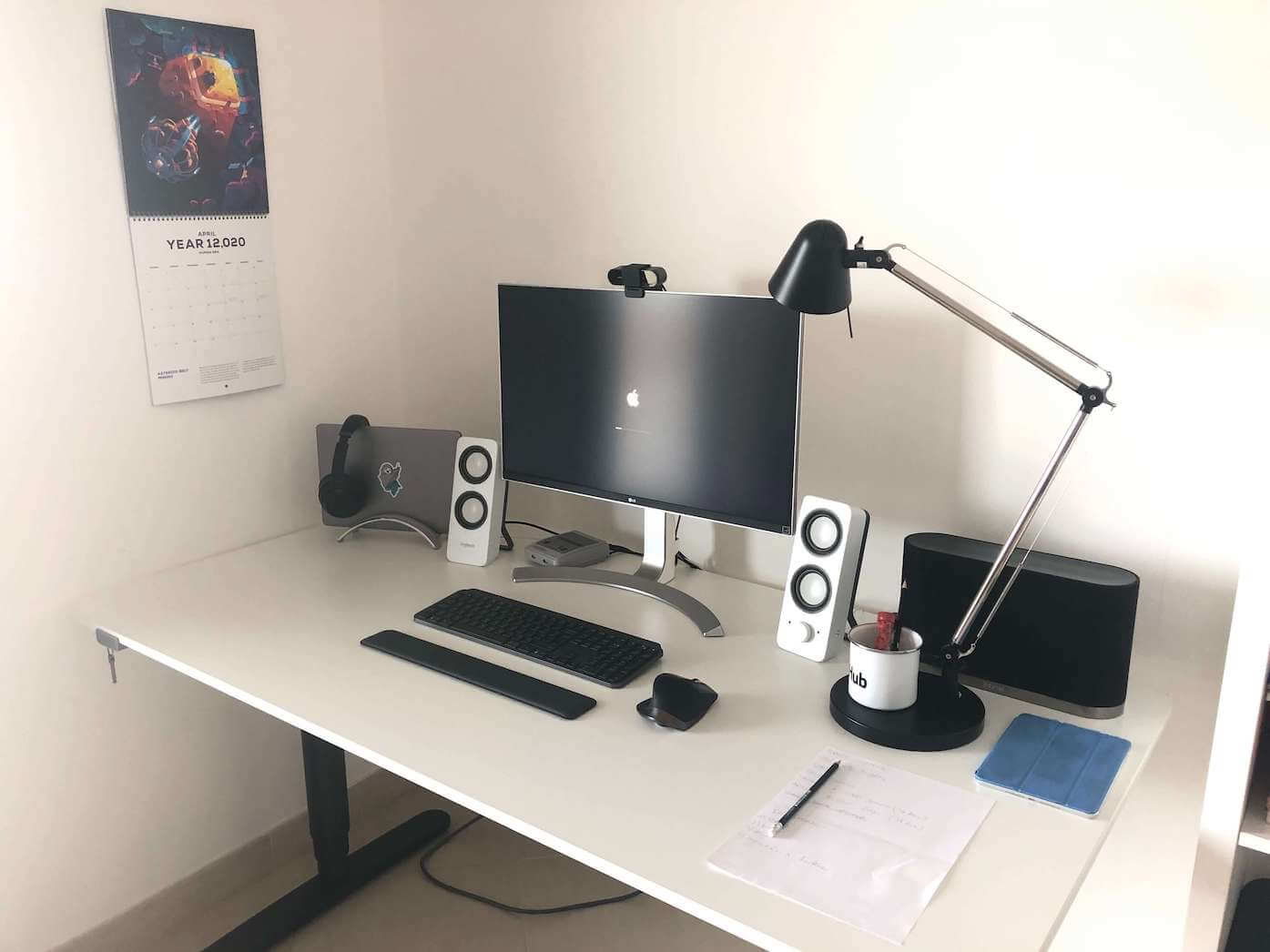 Matteo Latini's home office setup.
