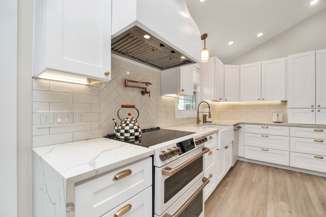 The Complete Guide to Kitchen Cabinet Refacing vs Replacement