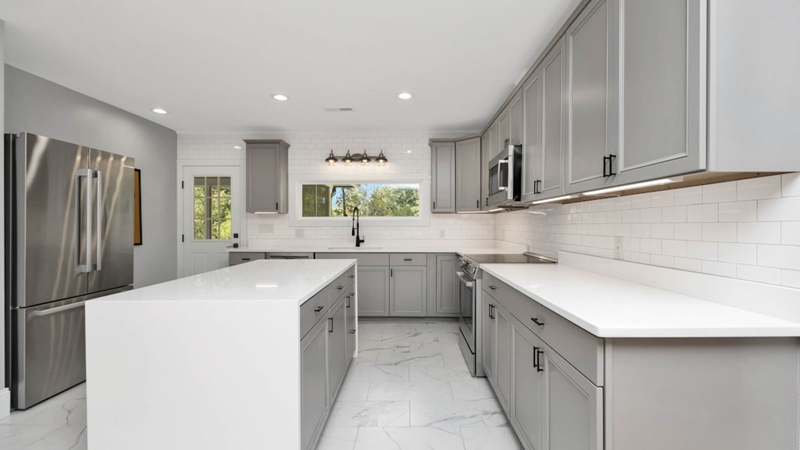 The Ultimate Guide to Kitchen Cabinet Redooring vs Replacement