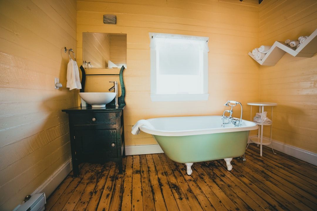 A Practical Guide to Safe, Accessible Bathtubs for Elderly