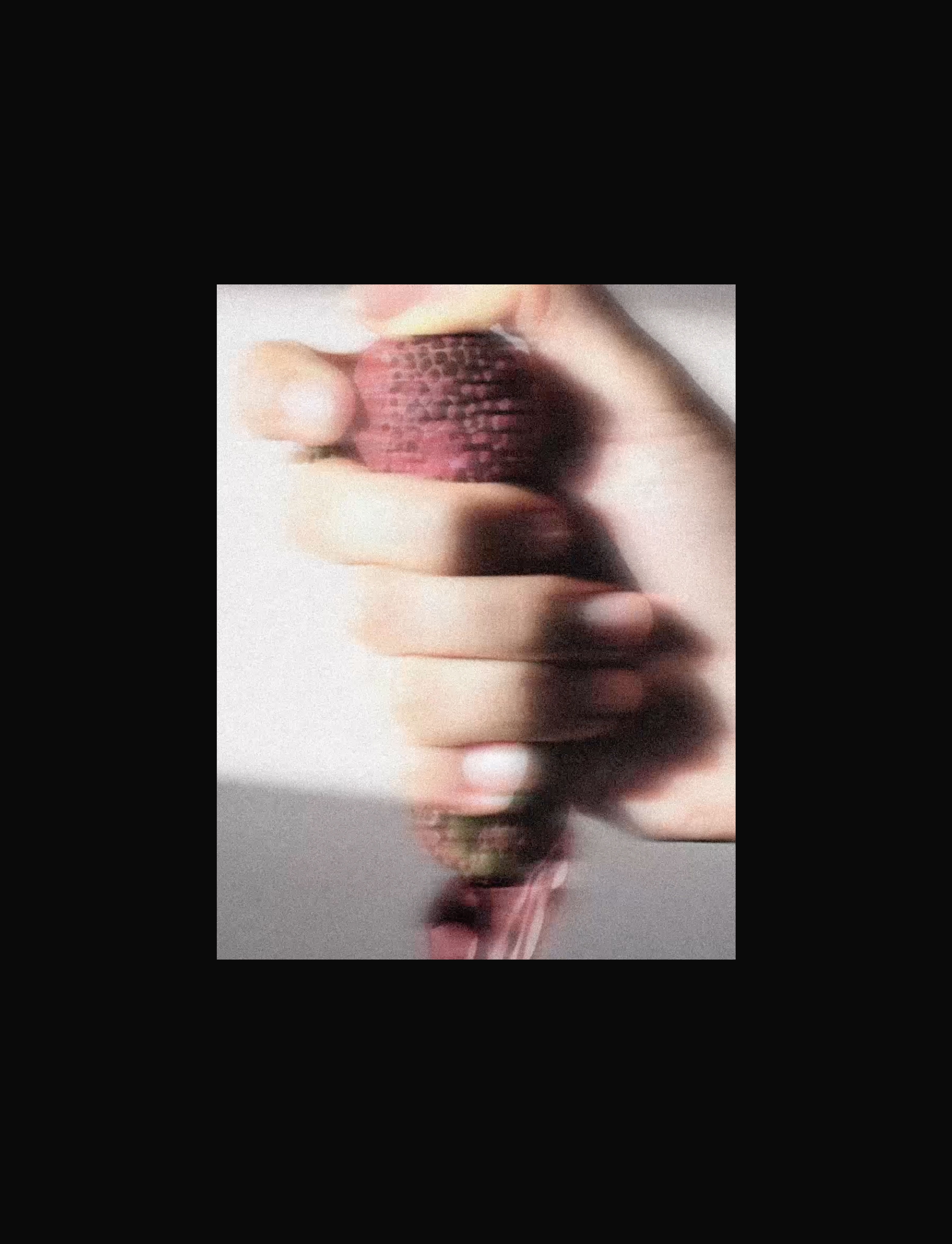 Blanc Sada hand
