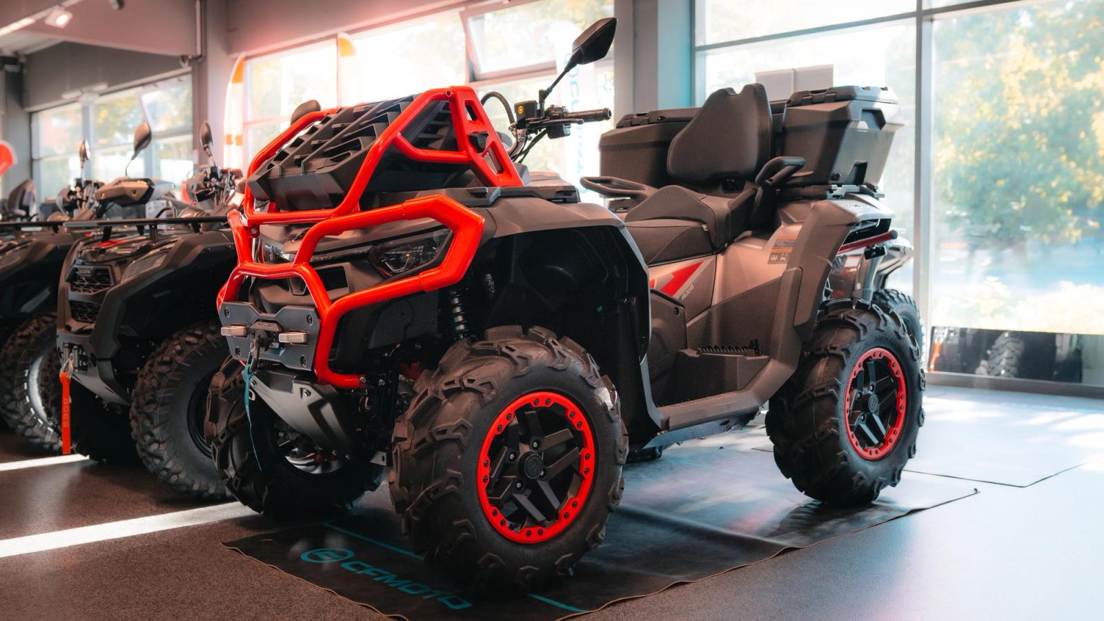 ATV mit Seilwinde und Zubehör bei Bader Powersports