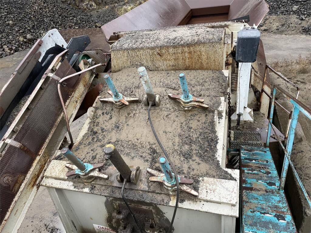 Used BEAR CLAW Crushers W200RDS
