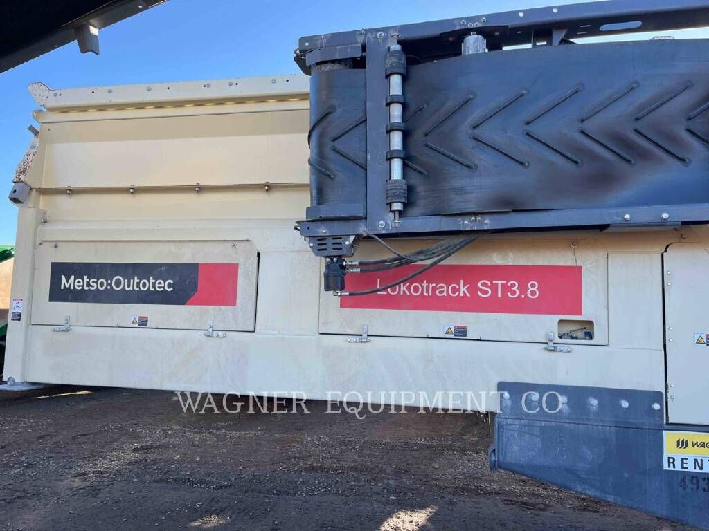 Used 2022 METSO Crushers ST3.8