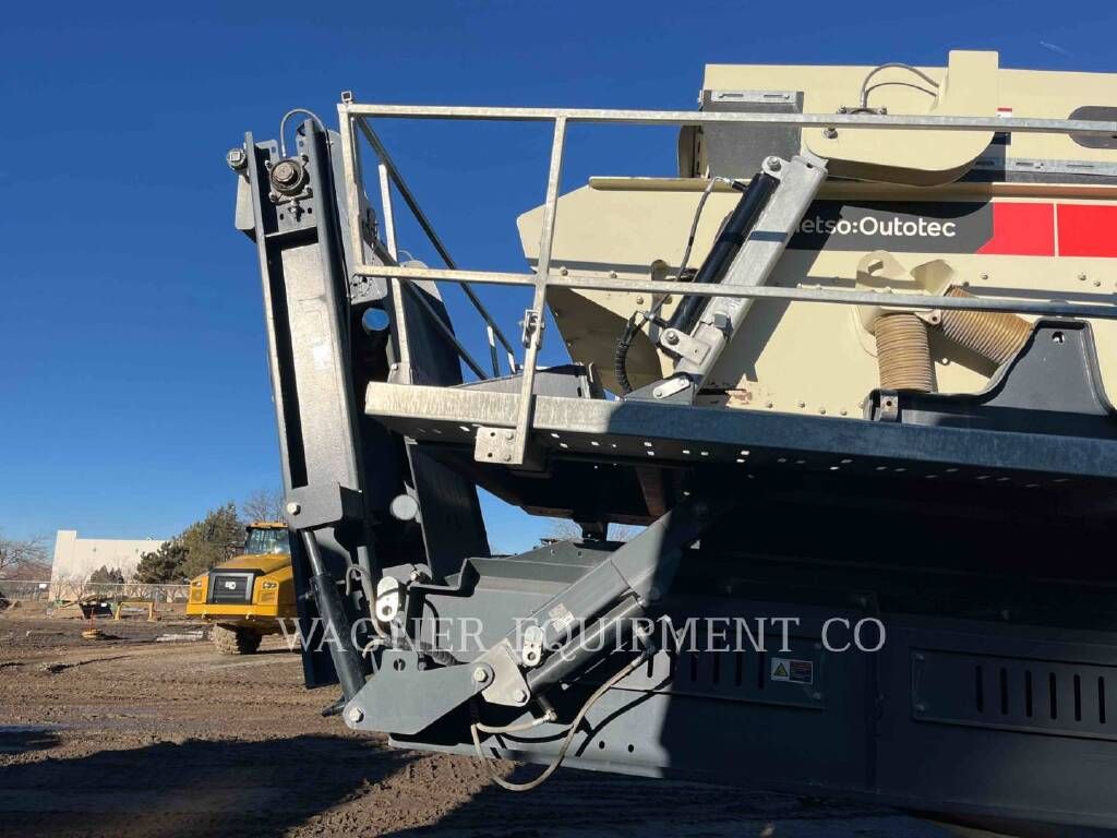 Used 2022 METSO Crushers ST3.8