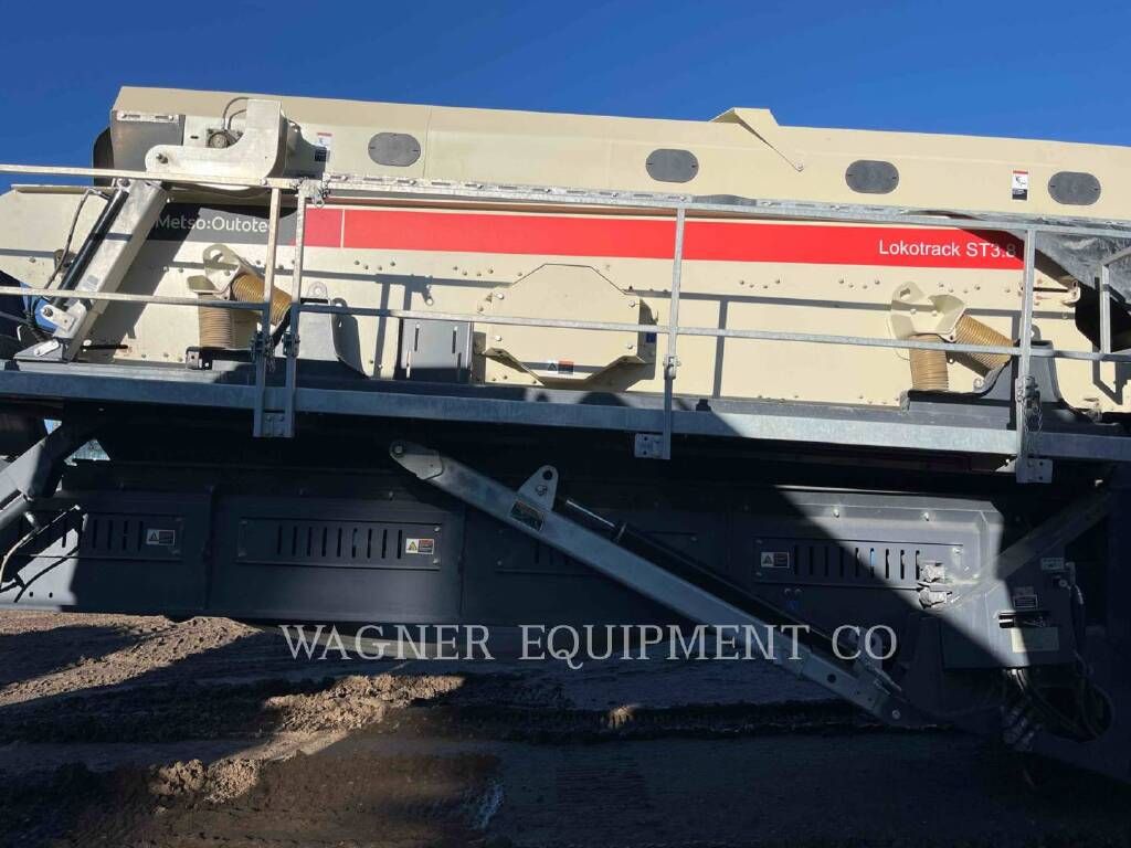 Used 2022 METSO Crushers ST3.8
