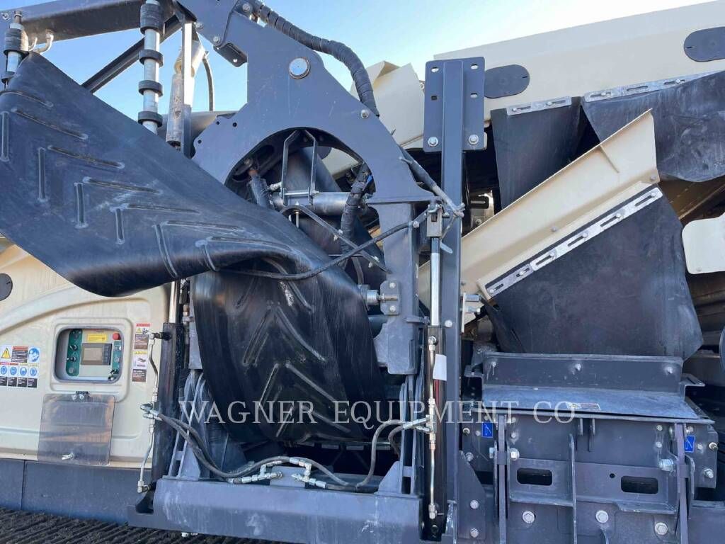 Used 2022 METSO Crushers ST3.8