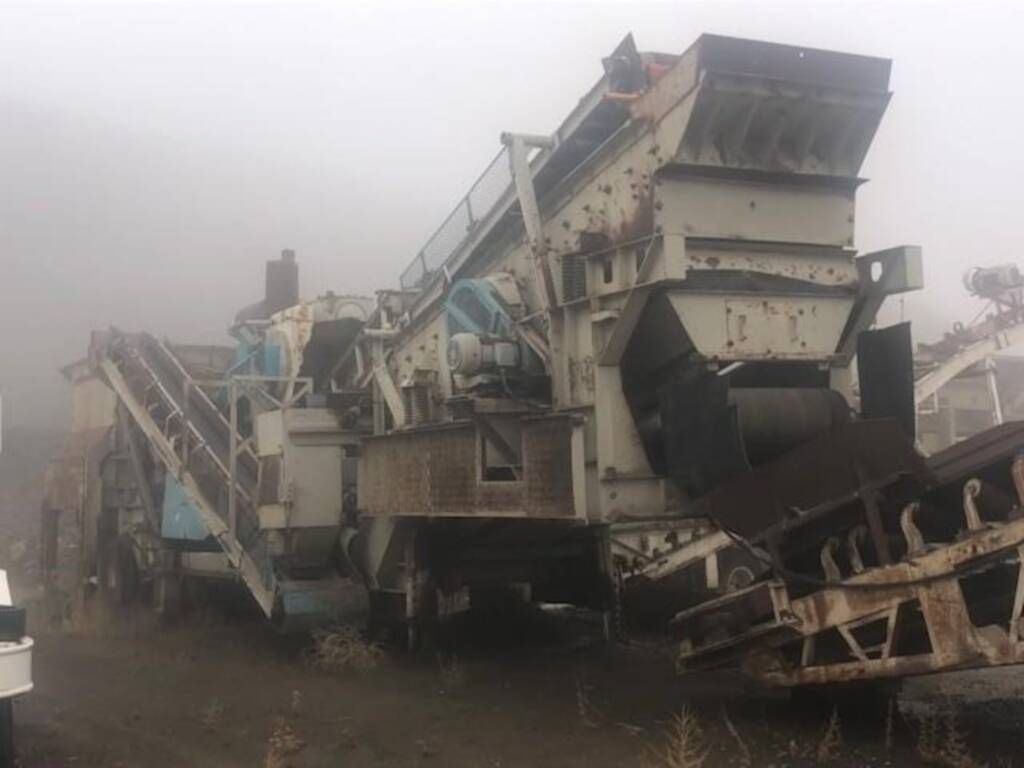 Used BEAR CLAW Crushers W200RDS