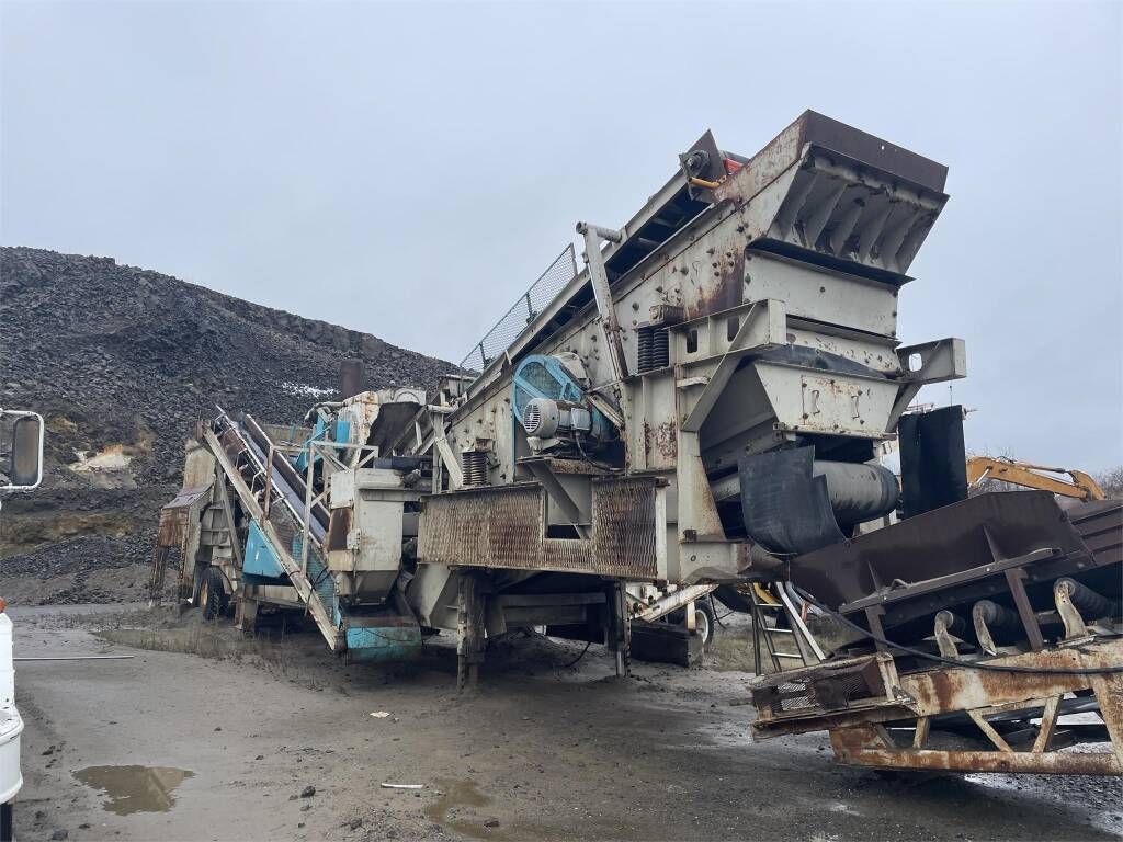 Used BEAR CLAW Crushers W200RDS