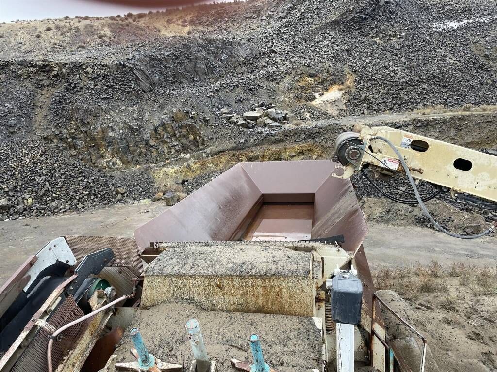 Used BEAR CLAW Crushers W200RDS