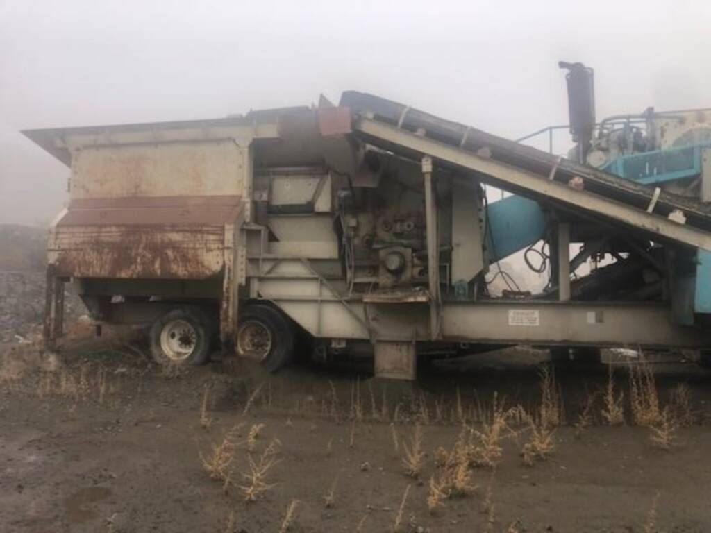 Used BEAR CLAW Crushers W200RDS