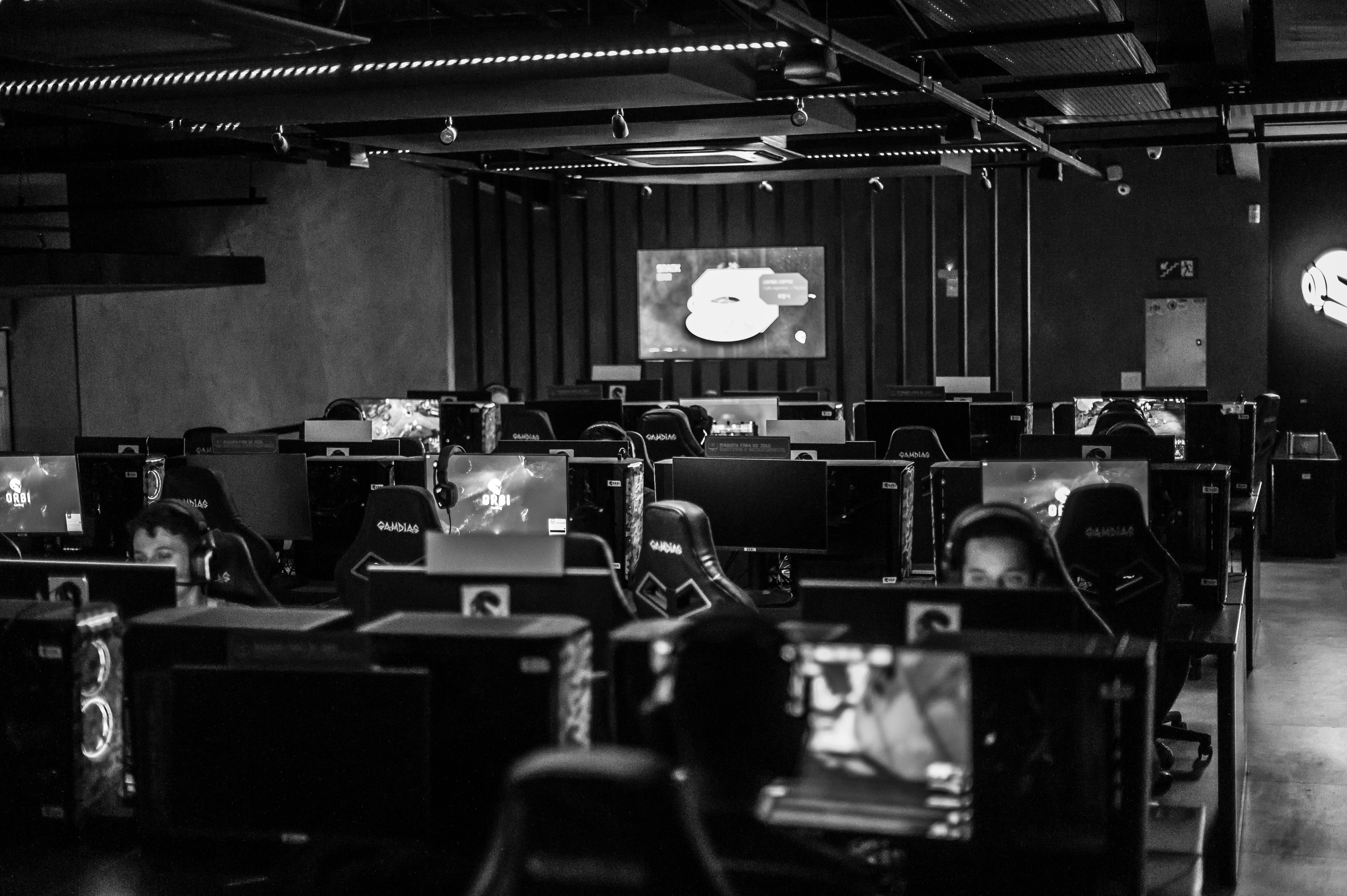 E-sportkontrakter: Spilleraftaler i den digitale arena