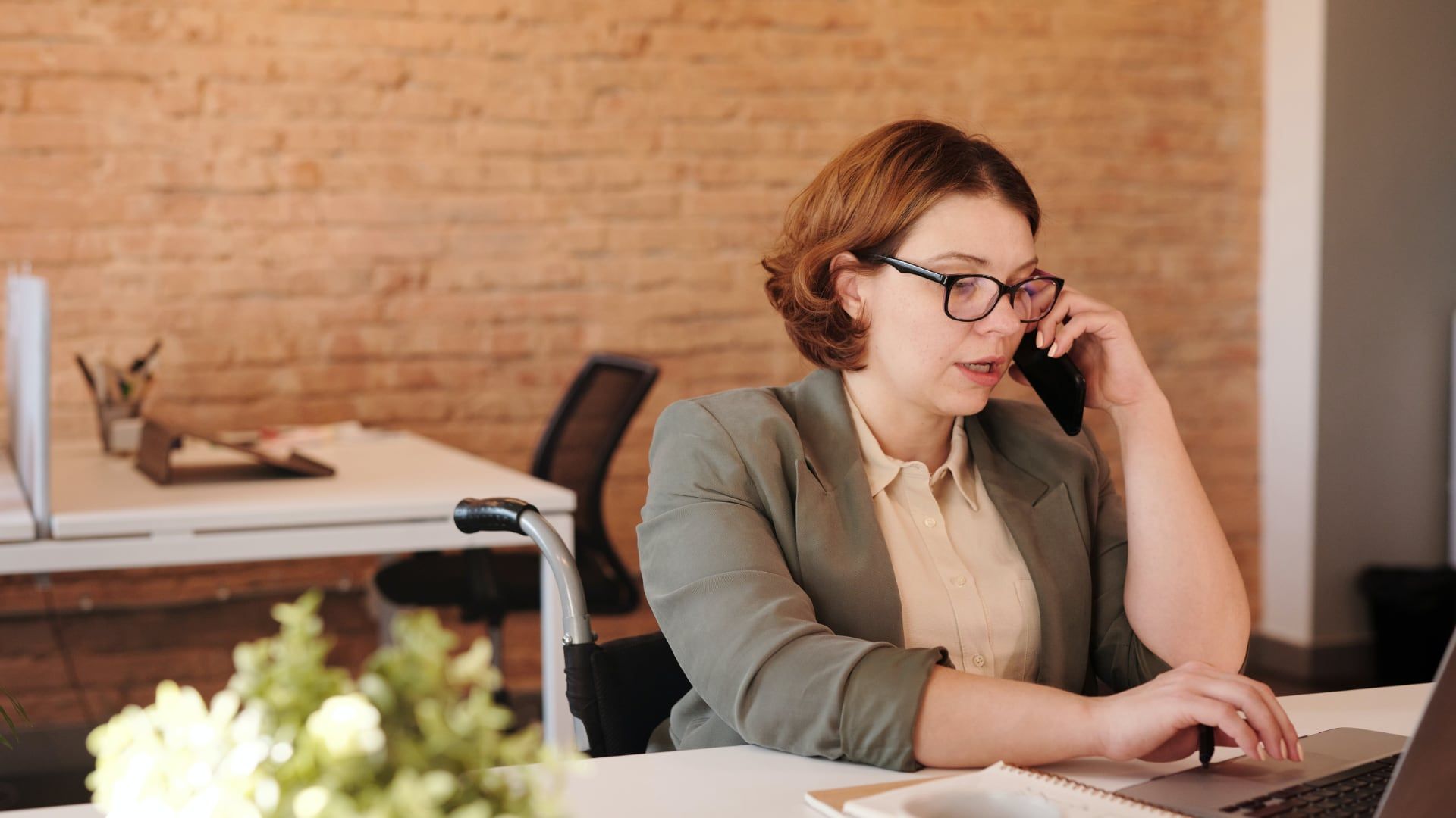 Long-Distance Care: Supporting Your Family Member When You Don’t Live Nearby