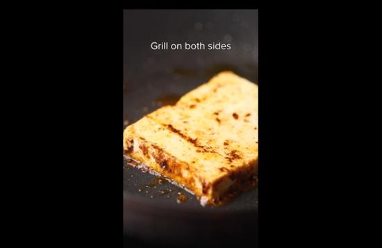 Grilled Peri Peri Paneer with Cheesy Garlic Sauce & Rice
