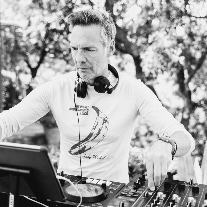 dj
