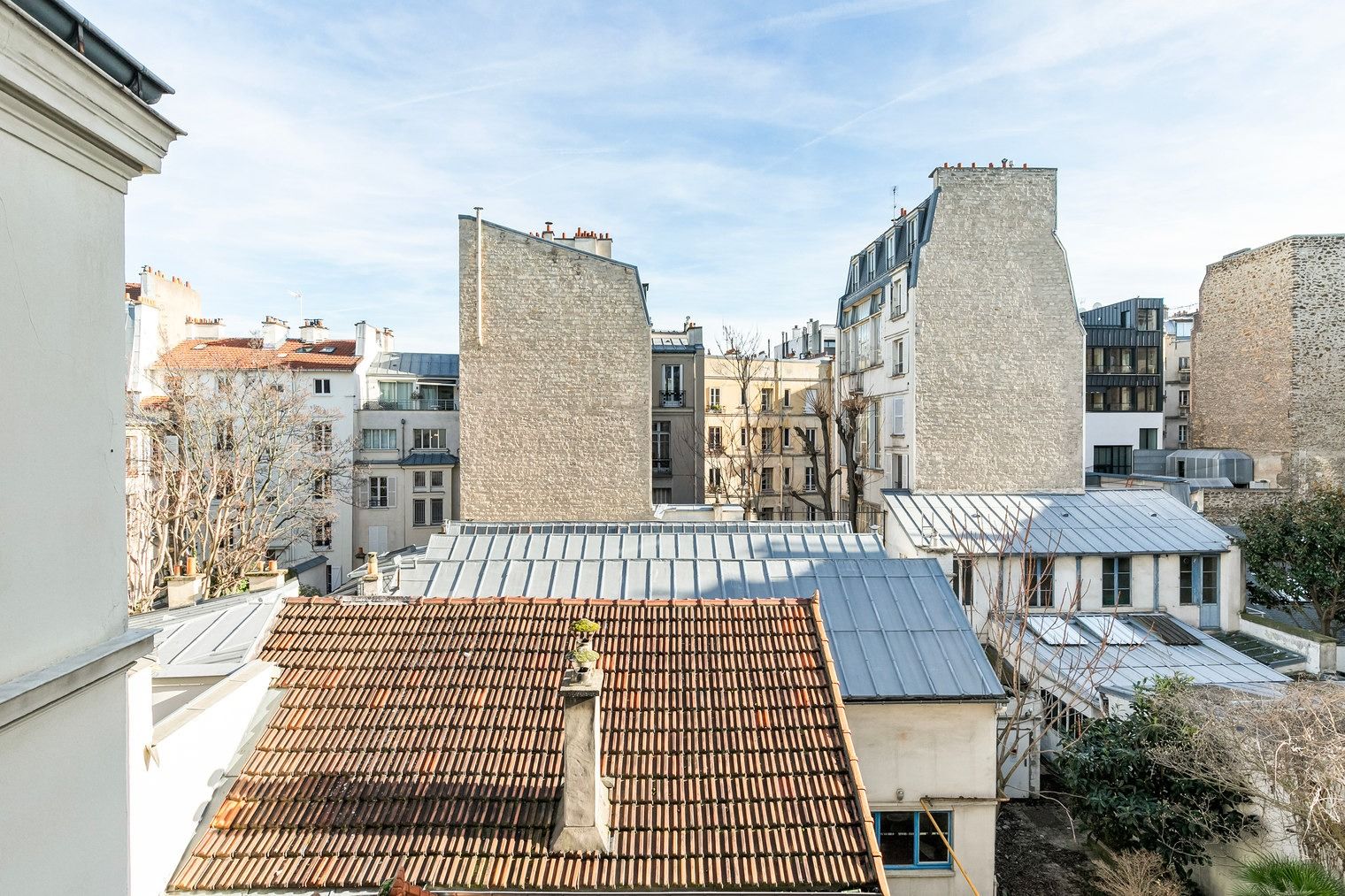 Boulevard Saint-Michel • Vue sur la cour