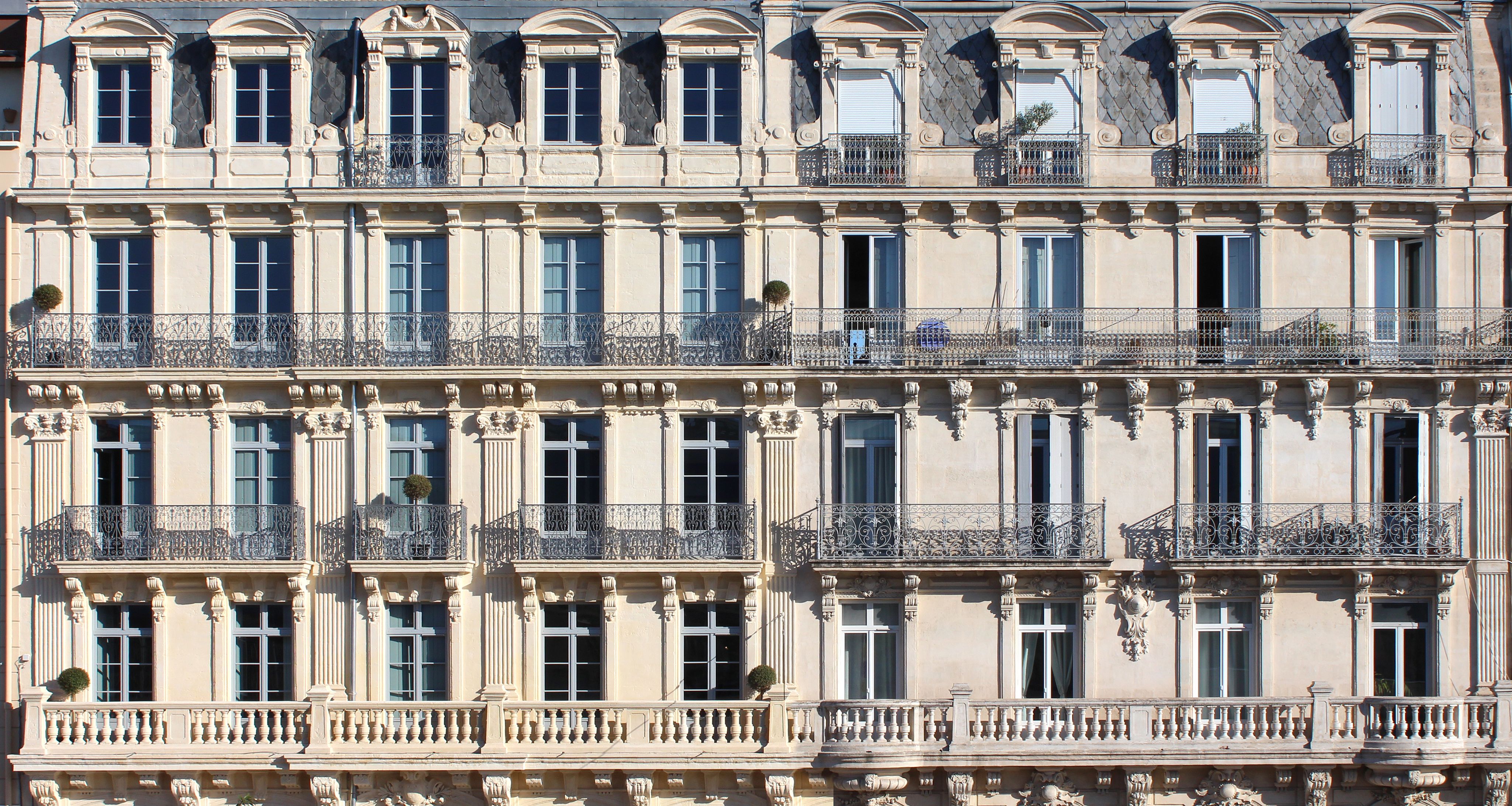 Hospitals in Paris, France: The 2026 Guide for Expats