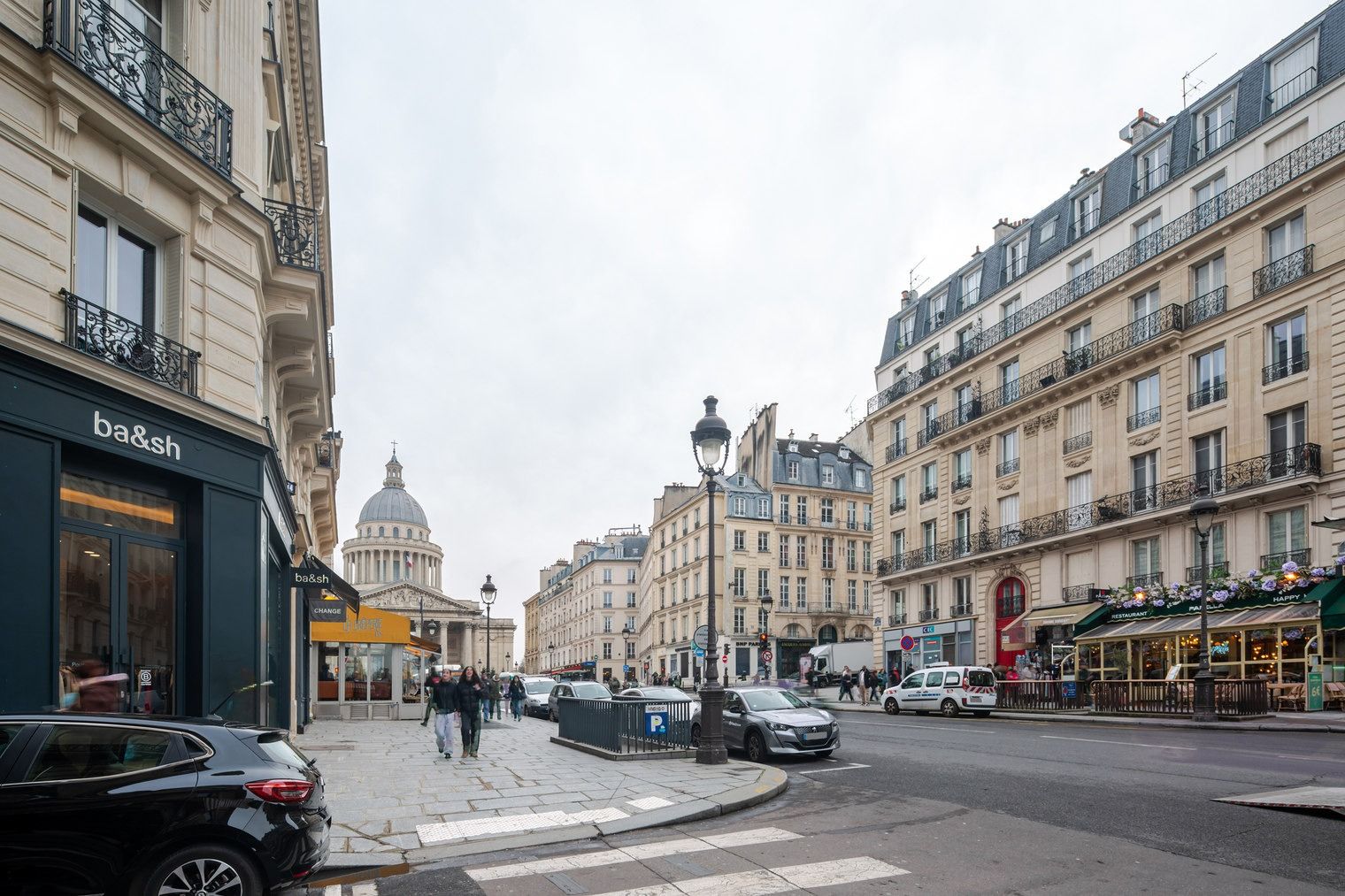 Rue Toullier • Extérieur
