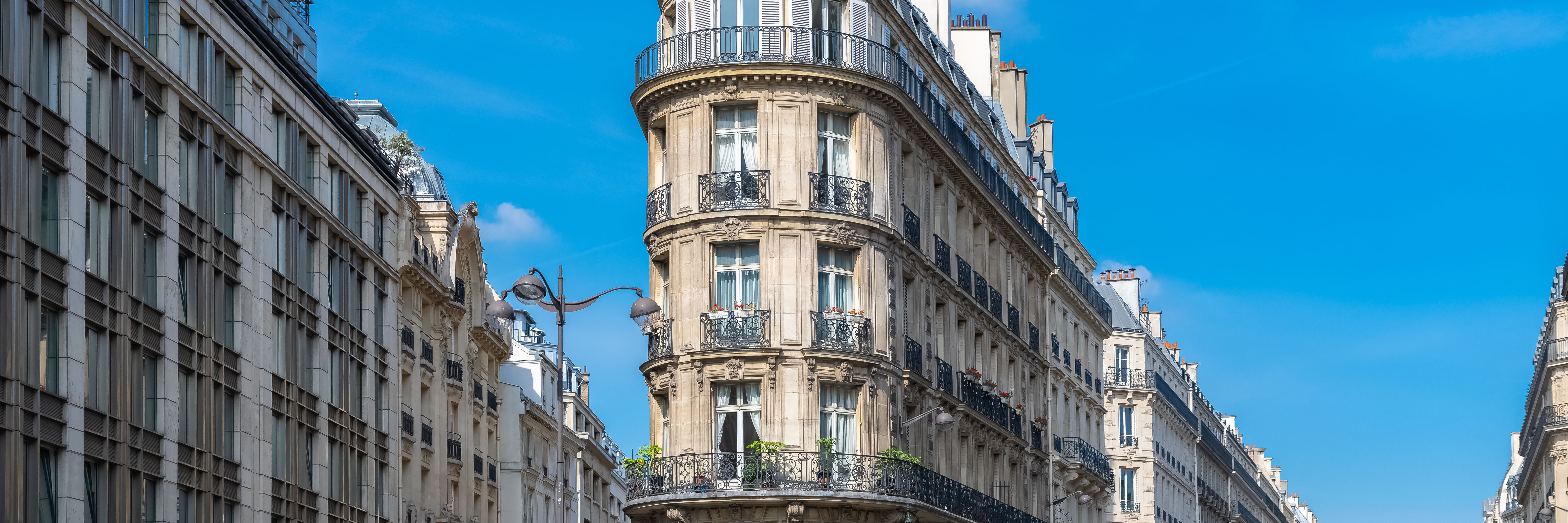Choosing between France and Italy as an expat