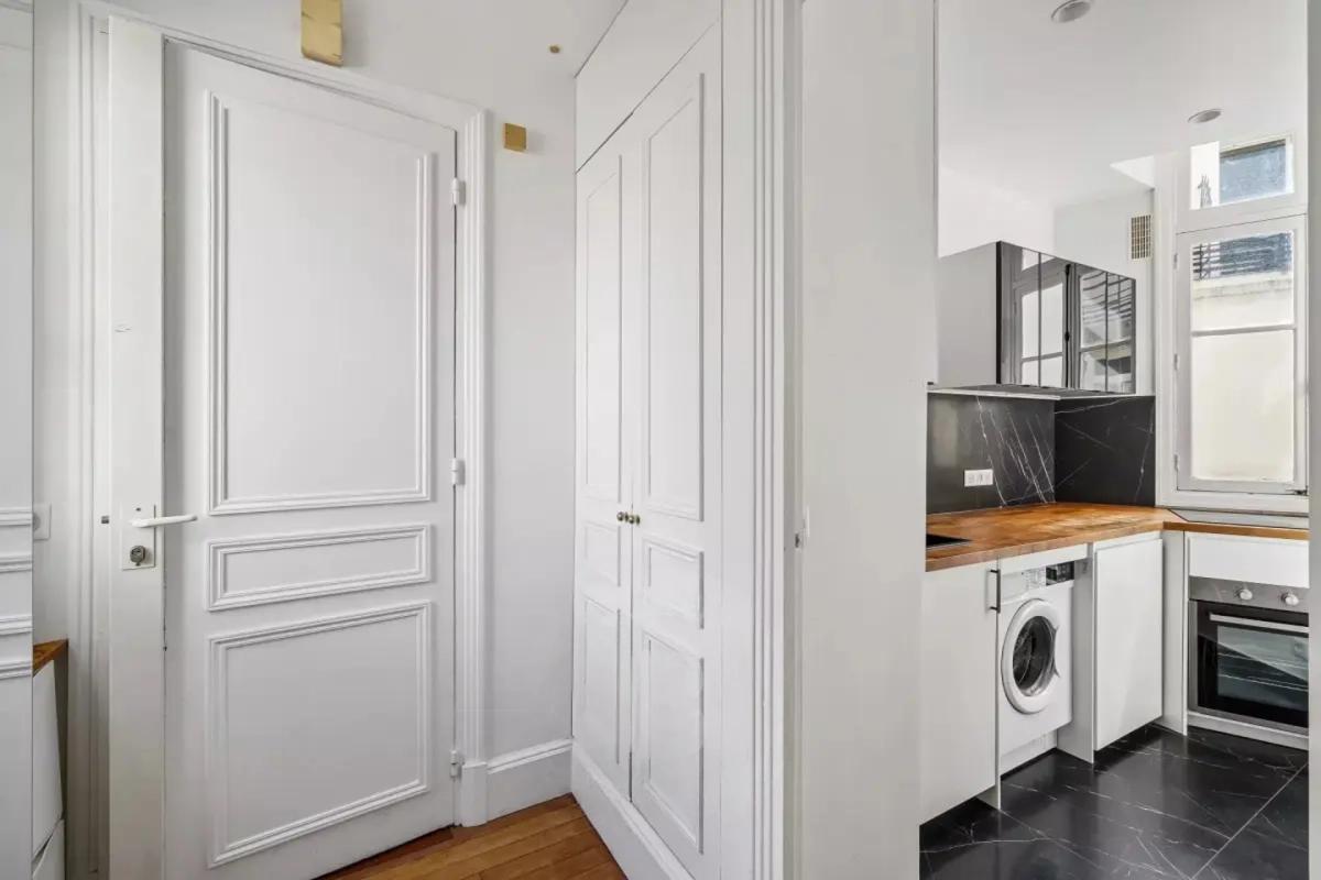 Studio rénové avec cuisine équipée à Paris 7