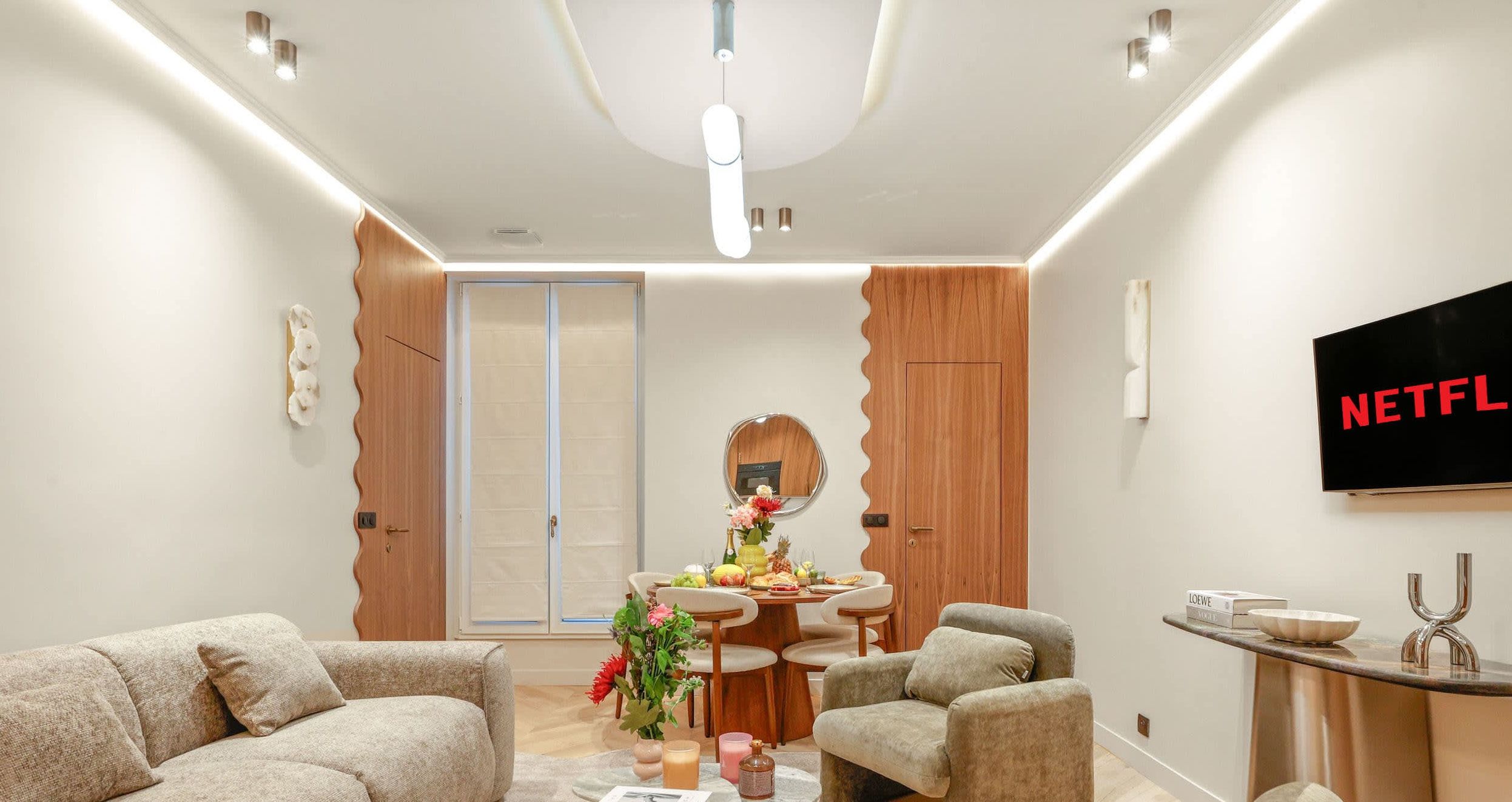 Appartement 2 chambres rénové et lumineux avec séjour à Saint-Germain-des-Prés.