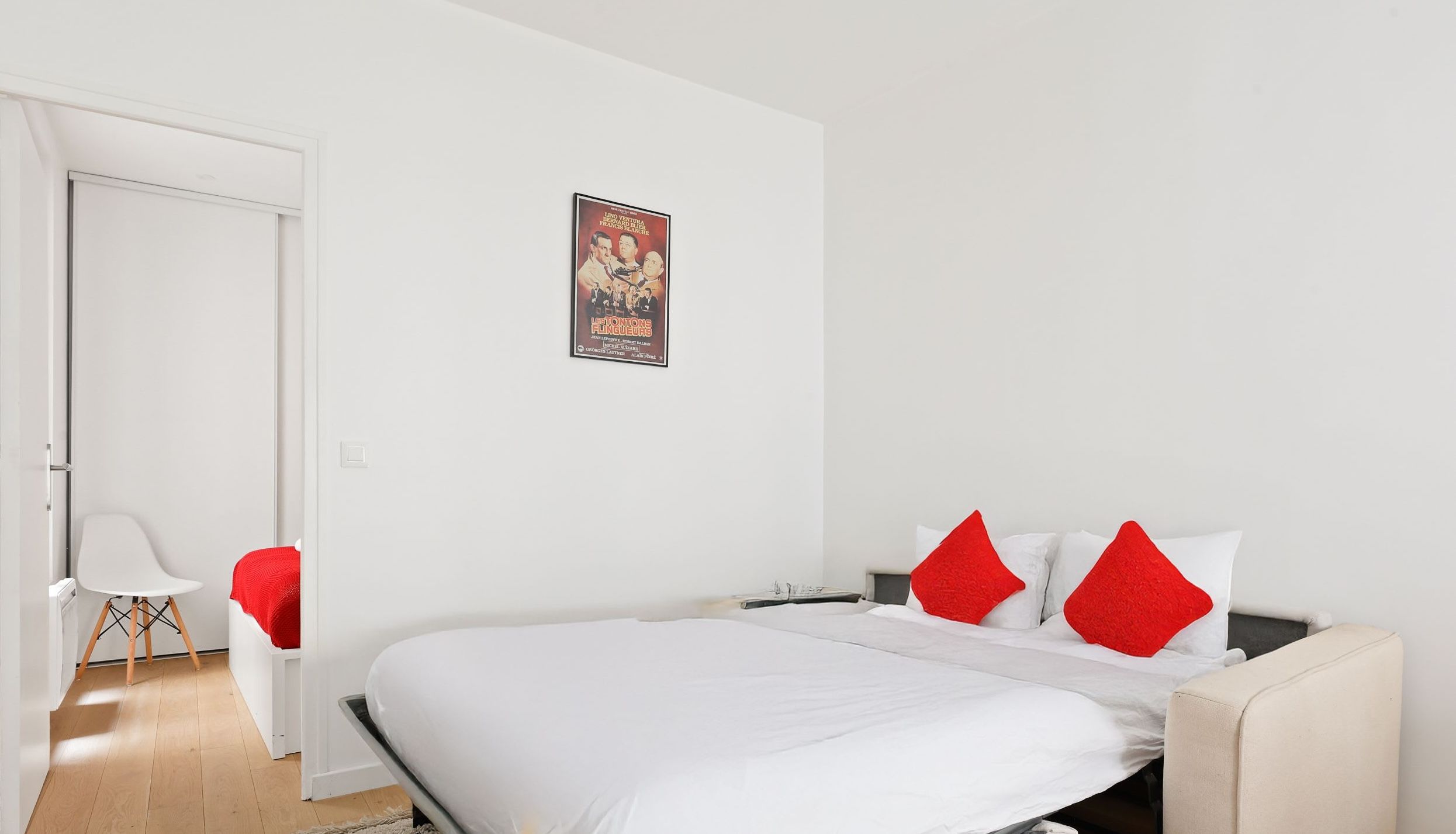 An optimized interior with smart layouts, ideal for a successful city break.