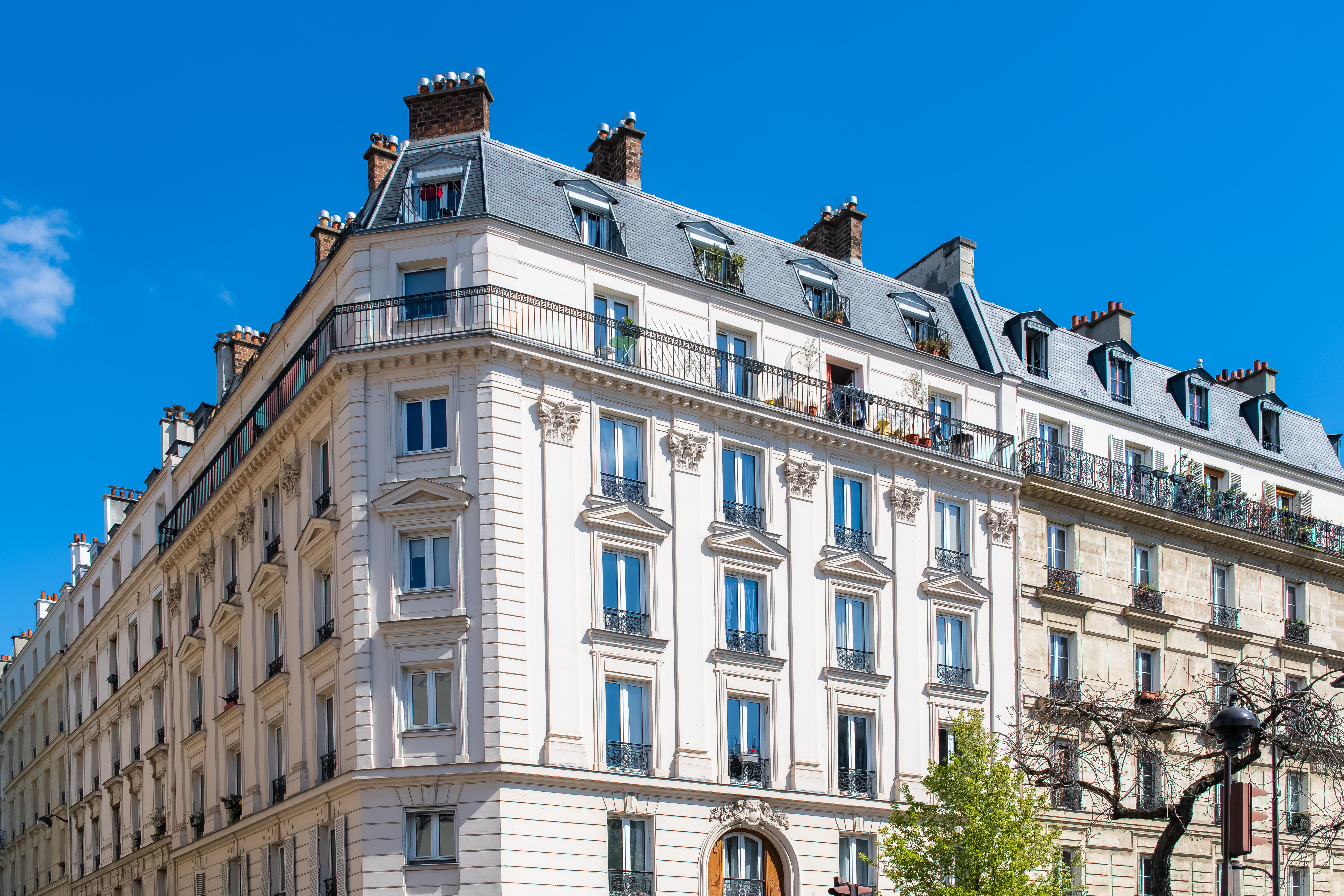 Coliving or private apartment decision for expats