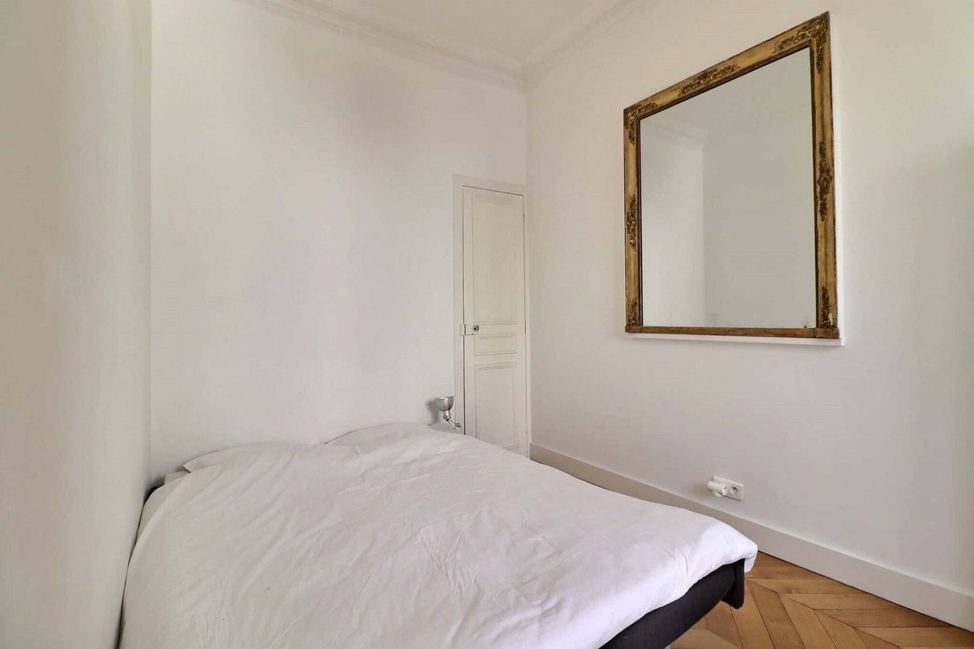 Rue de Bourgogne • Chambre