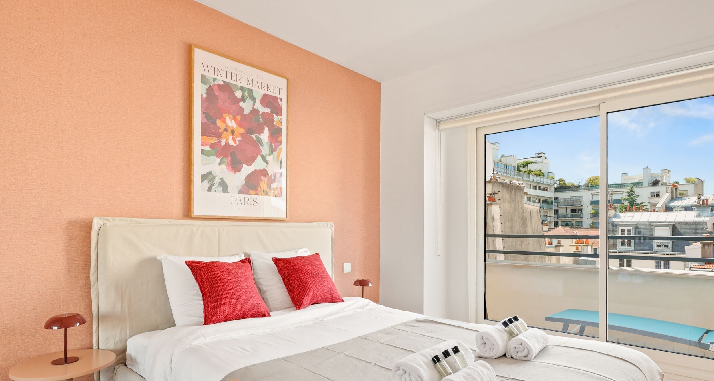 Appartement deux chambres rénové rue Jean Bologne, Passy, Paris 16e